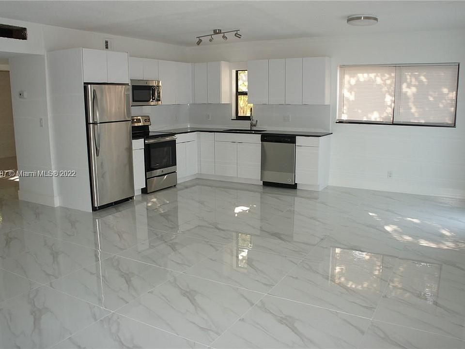 1st image of 2140 NE 56th St APT 6