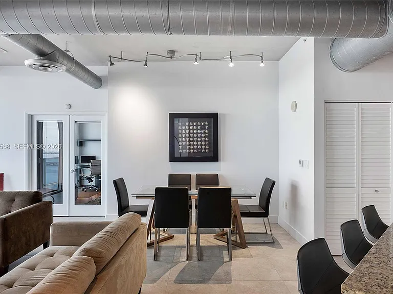 700 NE 25th St #1902 — Photo 4