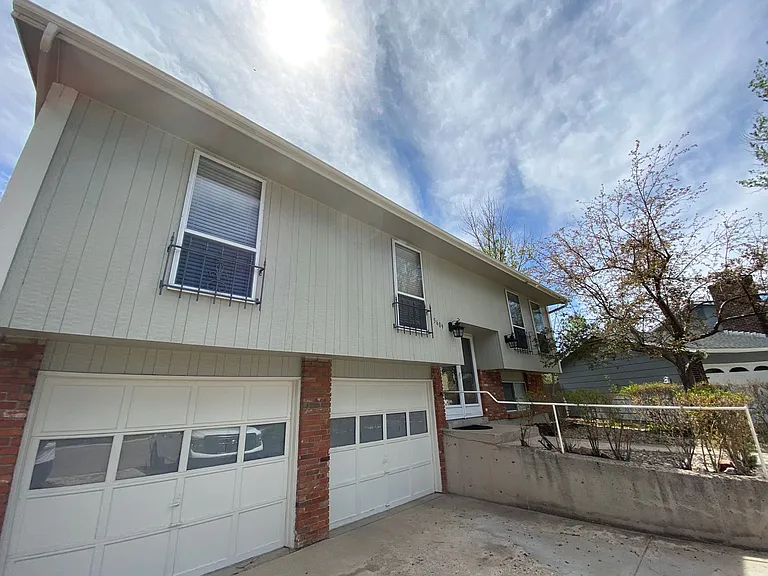5609 Little Nell Ct — Photo 2