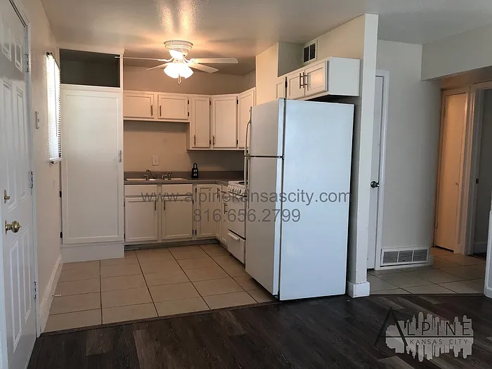 6009 E 153rd St #A — Photo 4