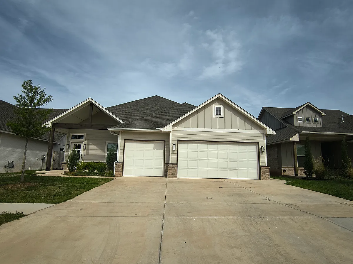 Building Photo - 2832 Wild Rose Ln