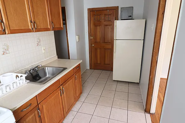 Rented by Highline Residential | media 7