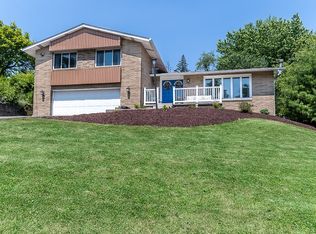 1975 Ridge Rd, South Park, PA 15129