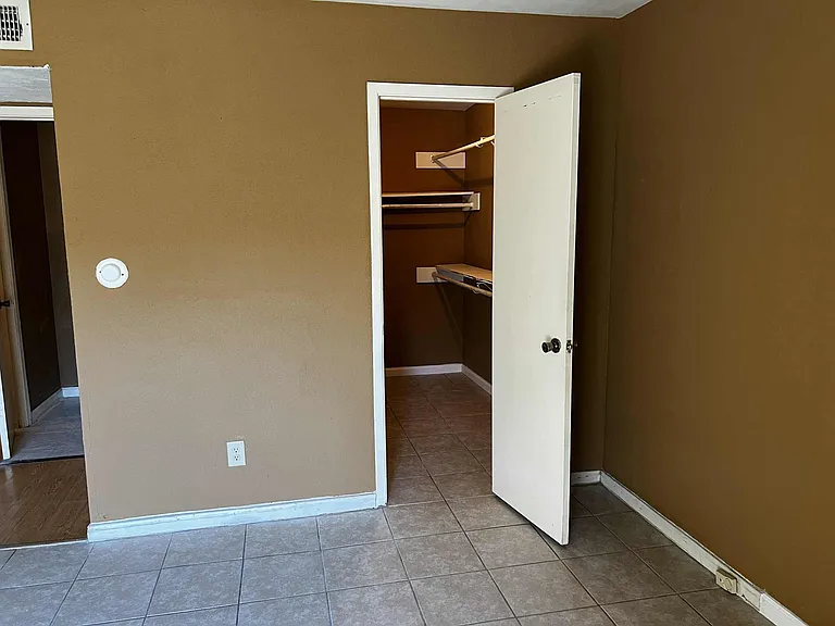 2100 Wilcrest Dr #114 — Photo 10