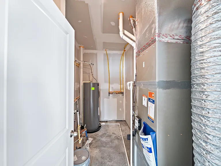 511 Darliene Dr — Photo 43
