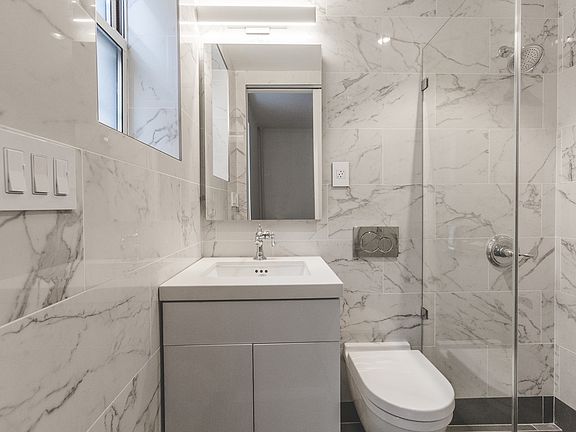 5th image of 366 Montgomery St #52