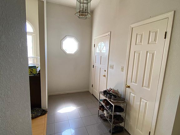 3rd image of 230 Twinlake Dr