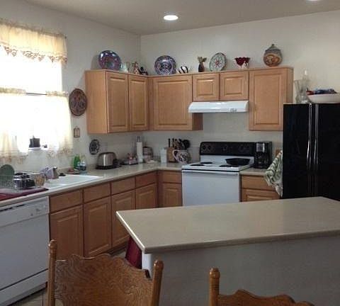 2nd image of 3128 W Saint Catherine Ave