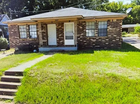 1027B Adams St, Grenada, MS