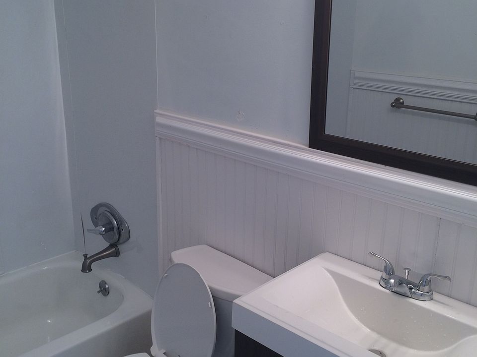 2nd image of 3516 Bertha St