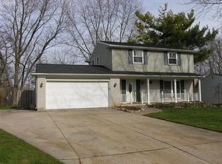 8387 Belle Bluff Dr, Grand Blanc, MI 48439