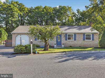 4081 Hilltop Dr, Mount Joy, PA, 17552