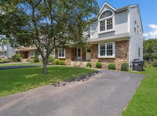16 Pearl Dr, Doylestown, PA 18901