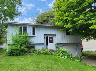 6475 Dawn Way E, Inver Grove Heights, MN 55076