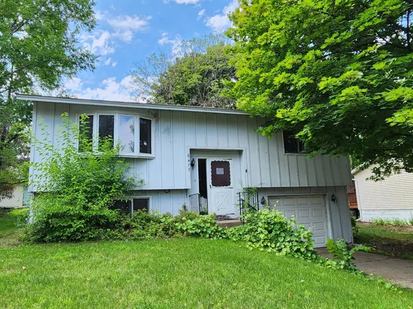 6475 Dawn Way E, Inver Grove Heights, MN 55076