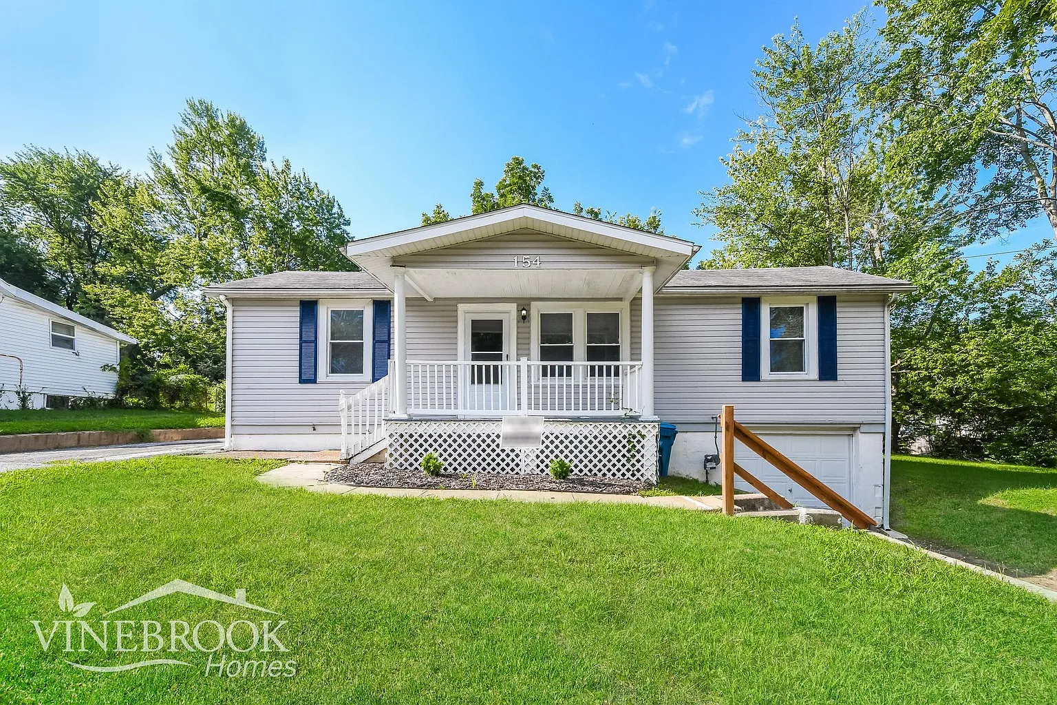 154 Becker Dr photo 1