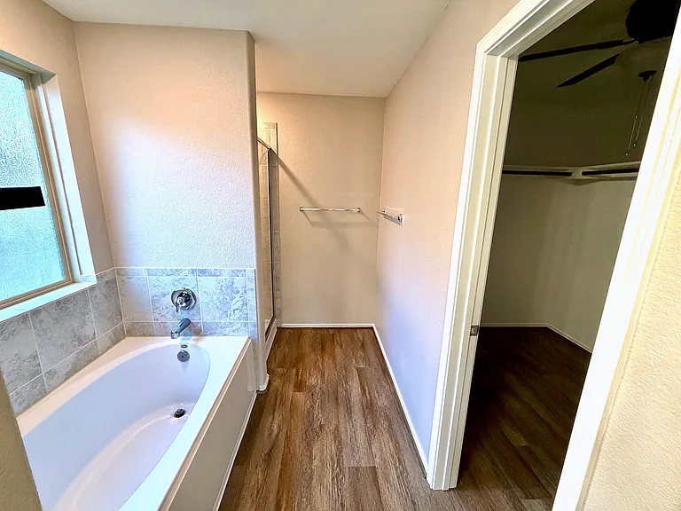 601 Sassafras St — Photo 7