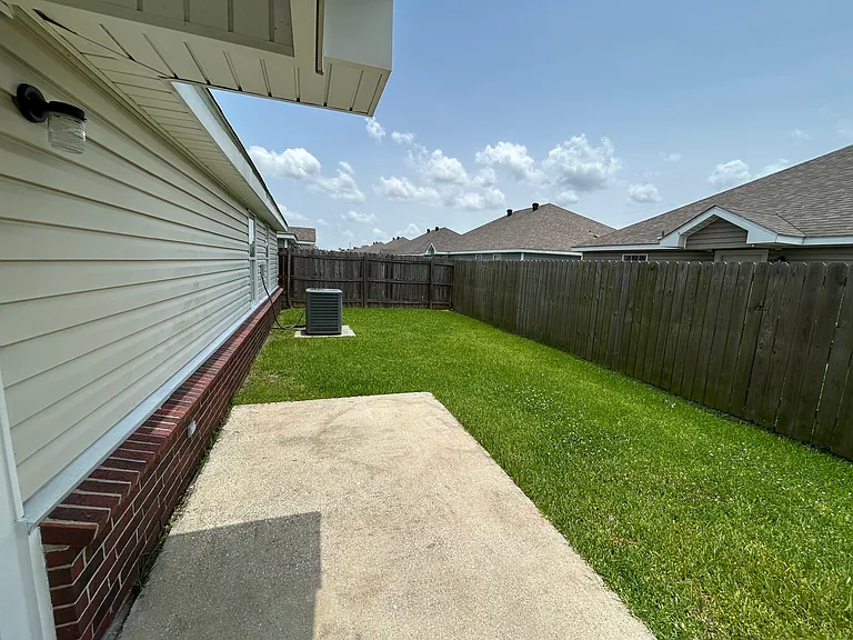 5009 Weston Dr — Photo 10