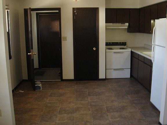 4th image of 422 12th Ave APT 3