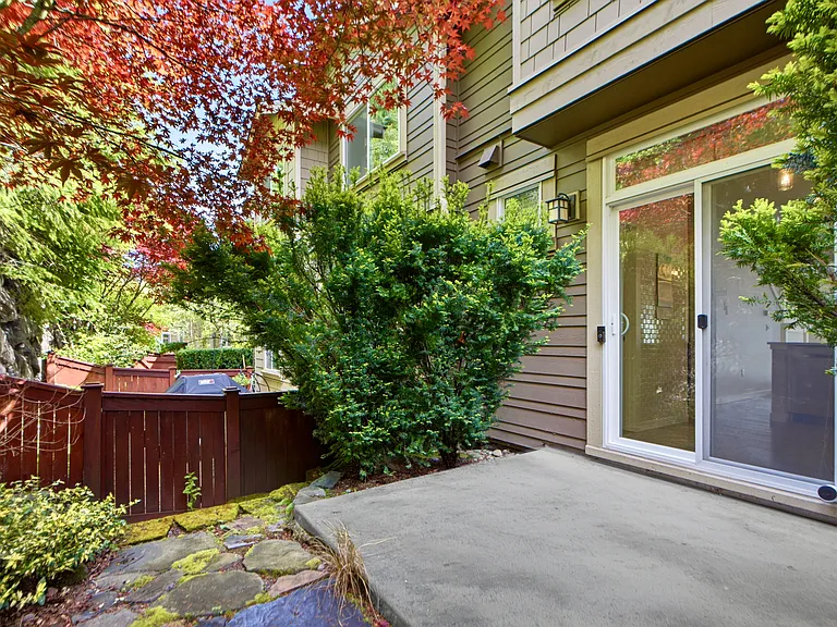 23300 SE Black Nugget Rd #H4 — Photo 19