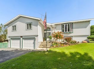 N8524 Hickory Rd, Beaver Dam, WI 53916
