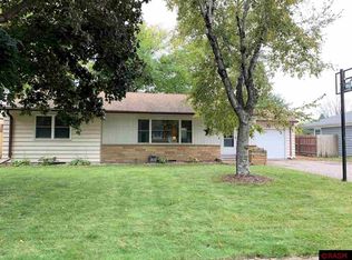 315 Dillon Ave, Mankato, MN 56001