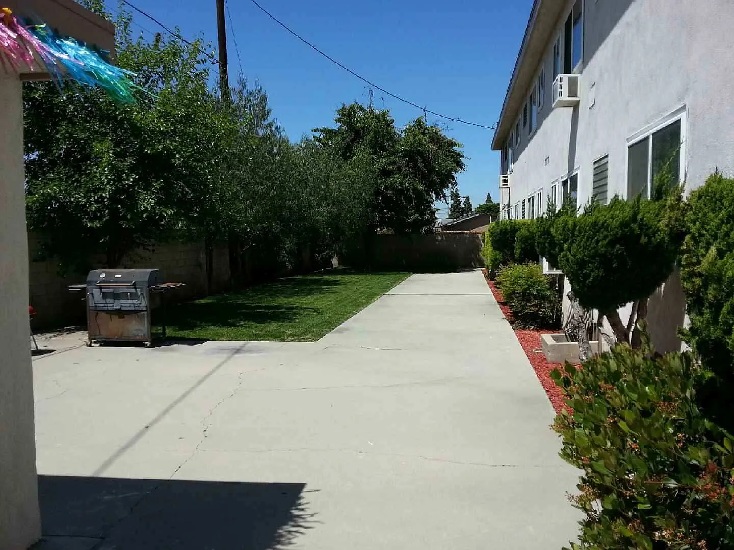 2 bed, 950 sqft, $2,300 — Photo 2