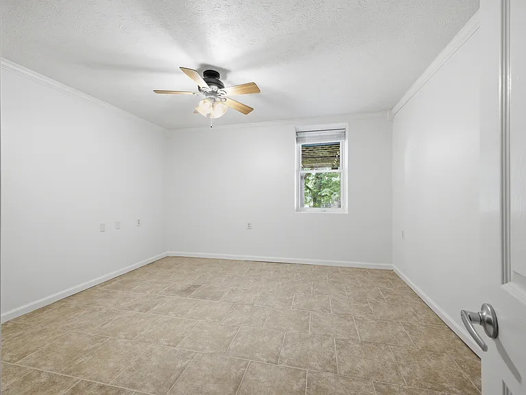 5502 Hill Ct #B — Photo 9