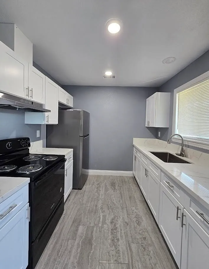2 bed, 900 sqft, $1,500 — Photo 4