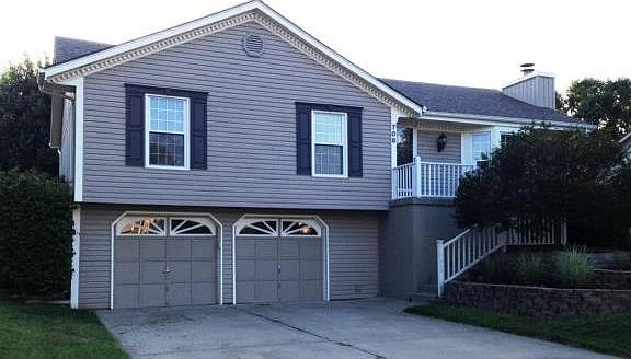 2nd image of 708 NE Bryant Dr