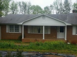 318 Hairston Rd, Lexington, NC 27295