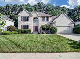 7796 Kensington Rd, Lambertville, MI 48144