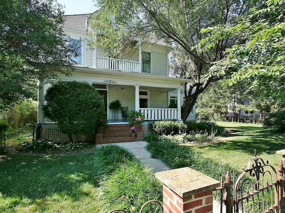 1st image of 502 Woods Ave SW