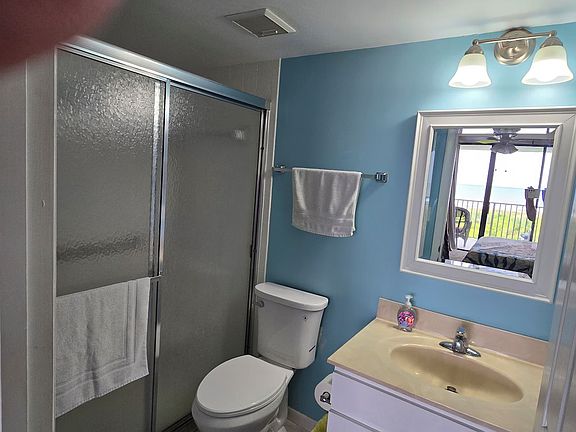2nd image of 7400 Ridgewood Ave #306