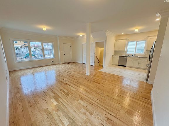 3rd image of 739 McGuire Ave #1