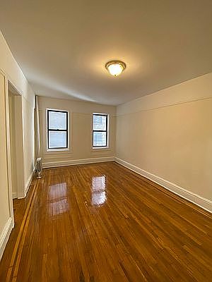 2nd image of 1459 Taylor Ave #4