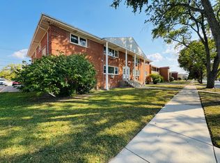 1443 Homestead Rd APT 1NW, La Grange Park, IL 60526