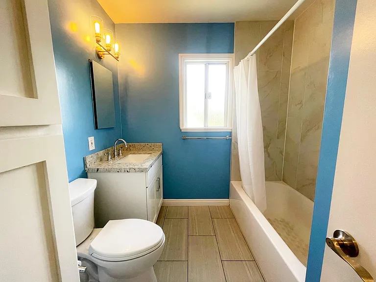 5736 Kester Ave — Photo 15