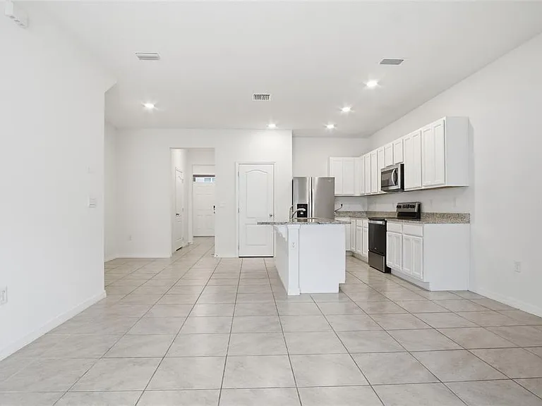 1535 Lumber Ave — Photo 5