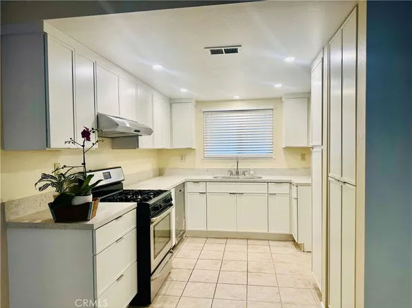 1008 Las Lomas Dr, La Habra, CA 90631