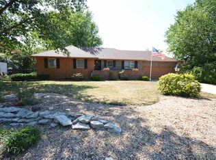 408 Countryside Rd, Junction City, KS 66441