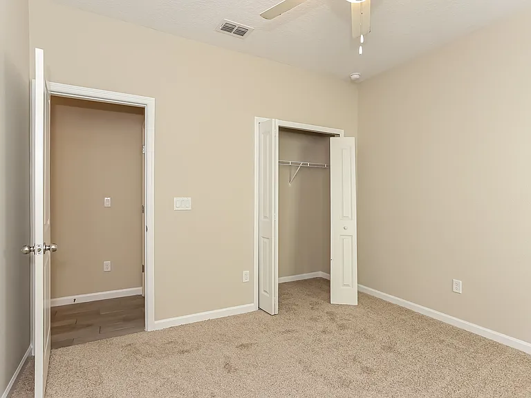 2111 Major Oak St — Photo 13