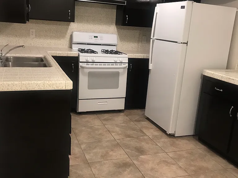 708 Givens Rd #7 — Photo 1