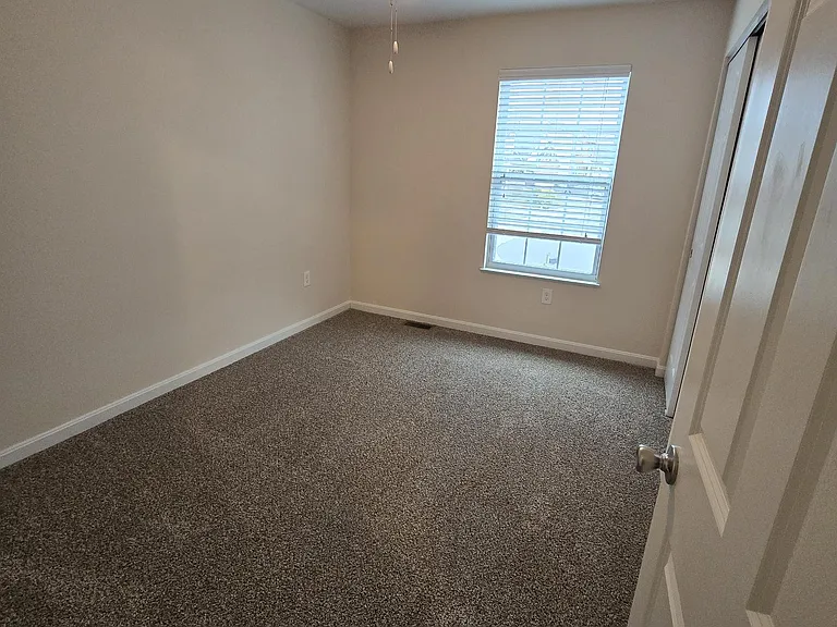 1514 Singh St — Photo 17