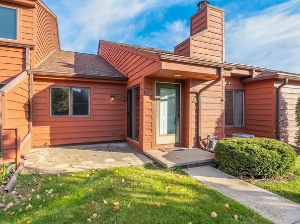 2230 Meadowbrook Ct APT A, Oshkosh, WI 54904