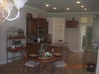 4th image of 620 N Kelham Ave