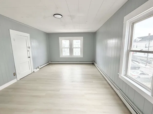 187 Sisson St, Pawtucket, RI