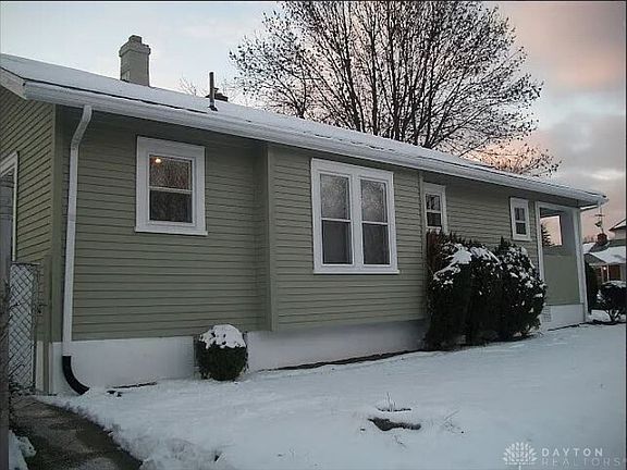 5th image of 352 Fernwood Ave