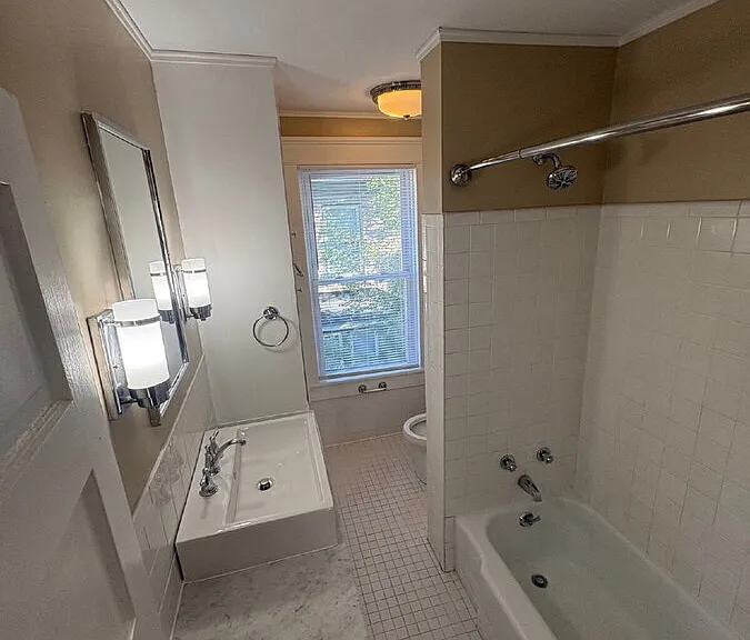 86 E Grattan St — Photo 35
