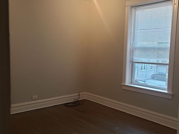 4th image of 3711 W School St #2